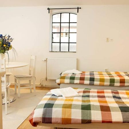 Historical Malt Factory Apartment, 6 Bedrooms, Sleeps 12 , Hot Tub Helsingborg Exterior photo