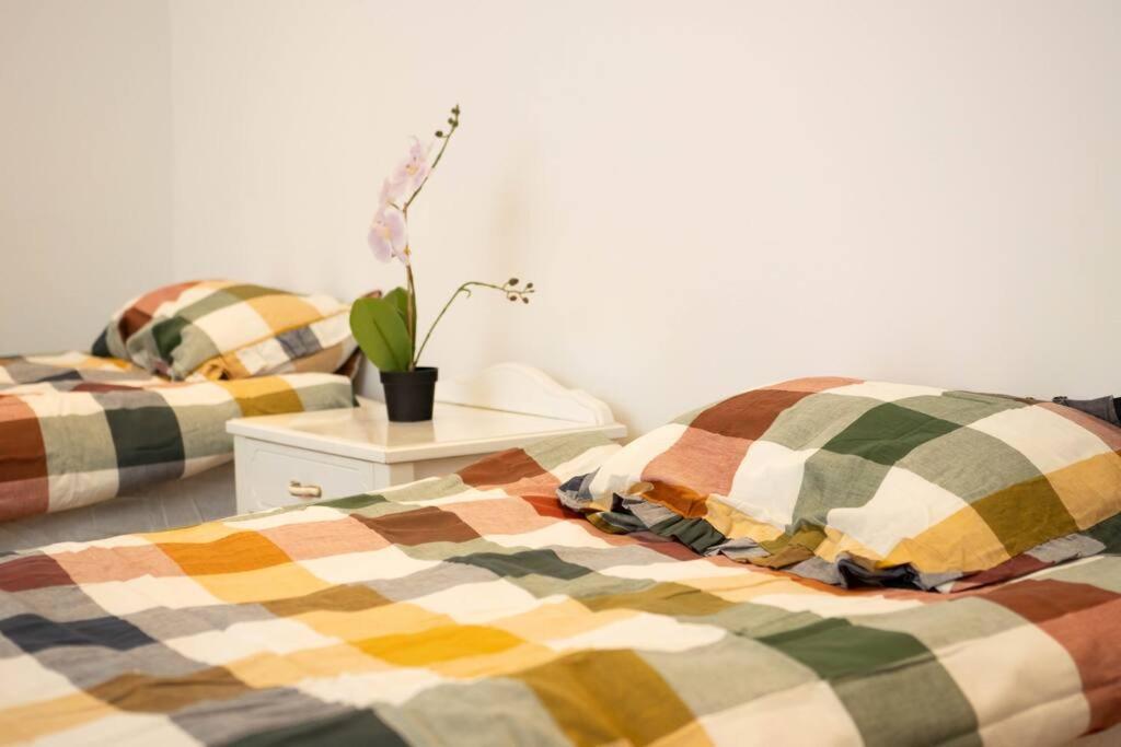 Historical Malt Factory Apartment, 6 Bedrooms, Sleeps 12 , Hot Tub Helsingborg Exterior photo